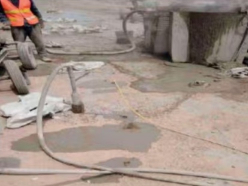 惠来水泥混凝土路面板底注浆技术 路面脱空注浆整治方案